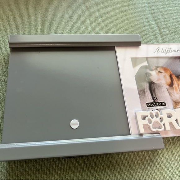 Malden Gray Pet Memorial Frame - Picture 3 of 5